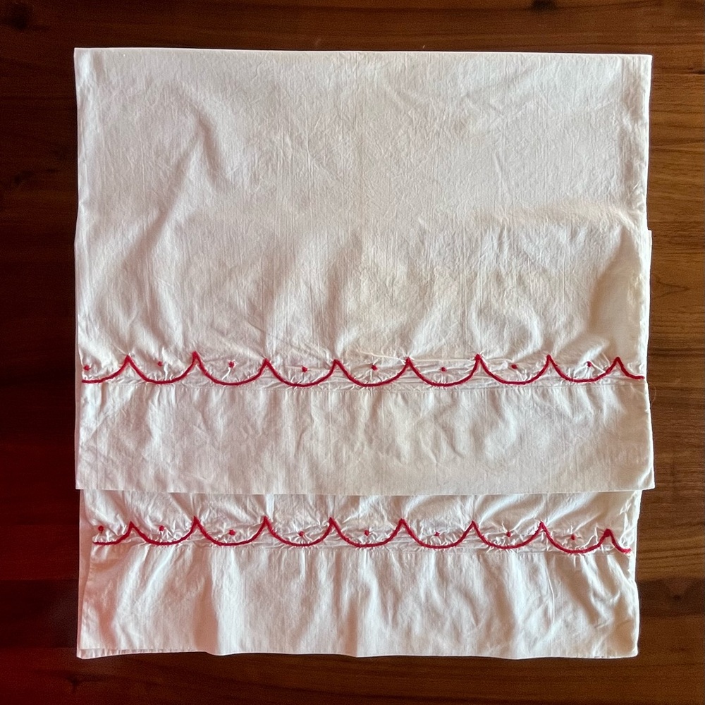 VintageWhite and Red Embroidered Bedding Set